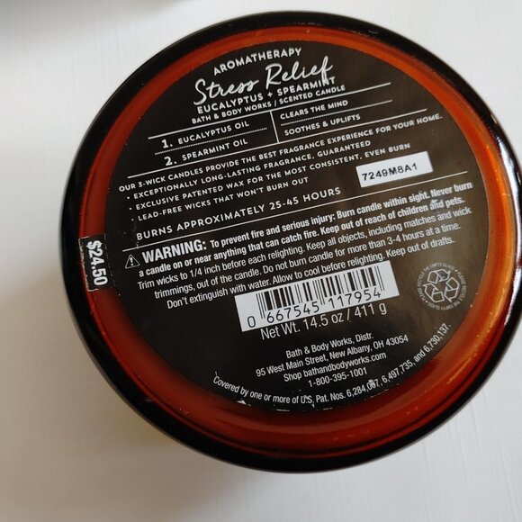Bath and Body Works Stress Relief Aromatherapy Eucalyptus + Spearmint Three Wick - Picture 3 of 3